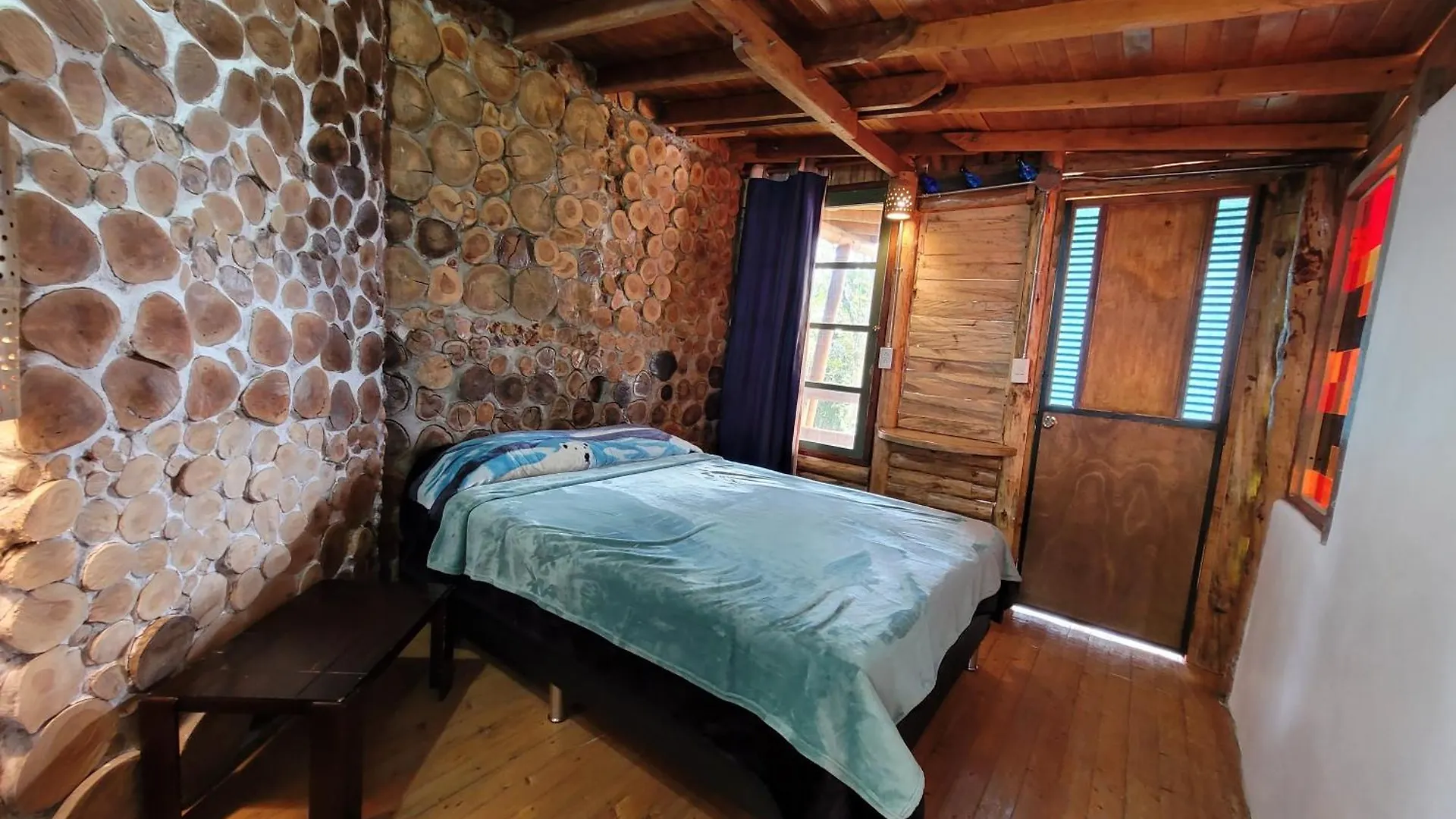 Pensión Hotel Refugio en el Bosque Medellín